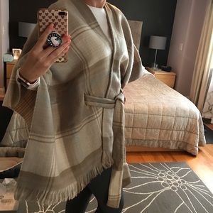Echo poncho sweater cape